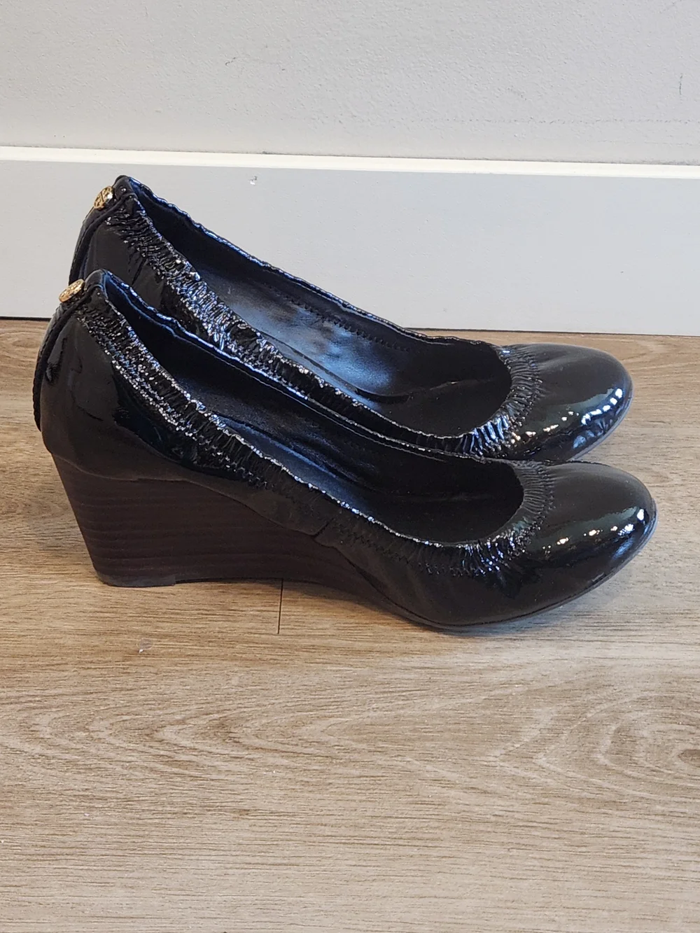 EUC Tory Burch Eddie Black Patent Leather Round Toe Ballet Wedge 7.5 Balletcore